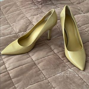 Beige patent leather shoes
